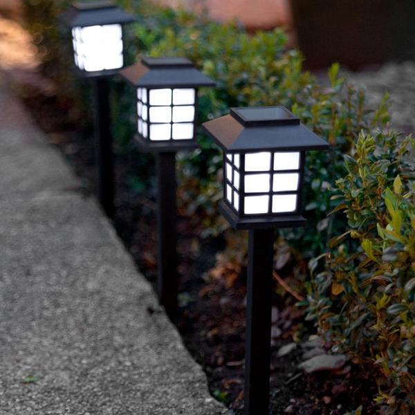 2 Pack - Solar-powered Japanese Style Garden Lamps